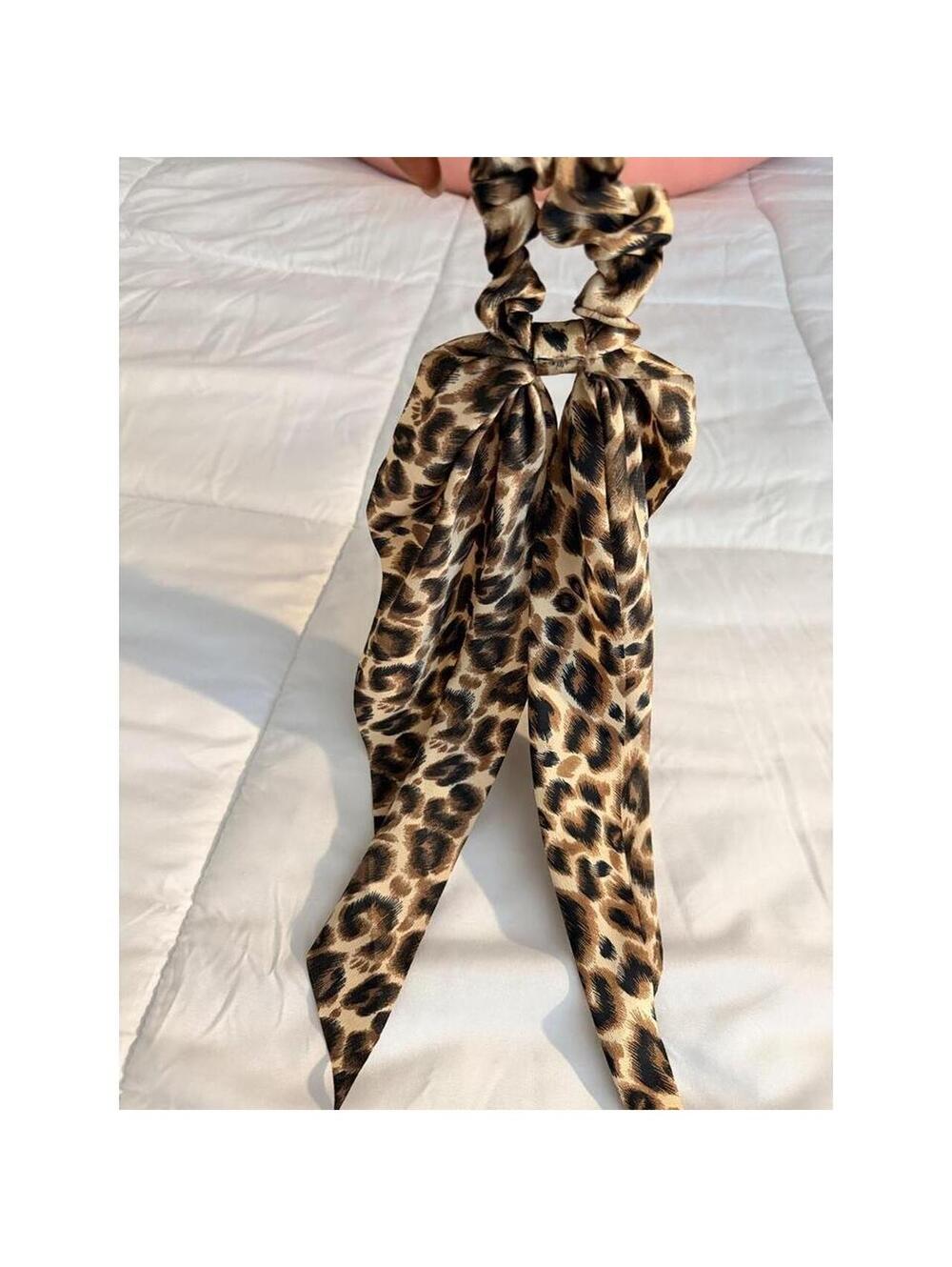 Leopard print scrunchie with bow detail #animalprint